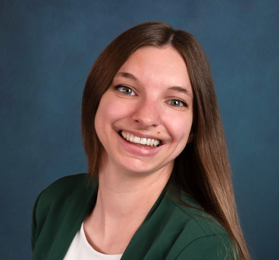 Cynthia_Krattiger_Portrait_1883_cropped-for-web_550x513px